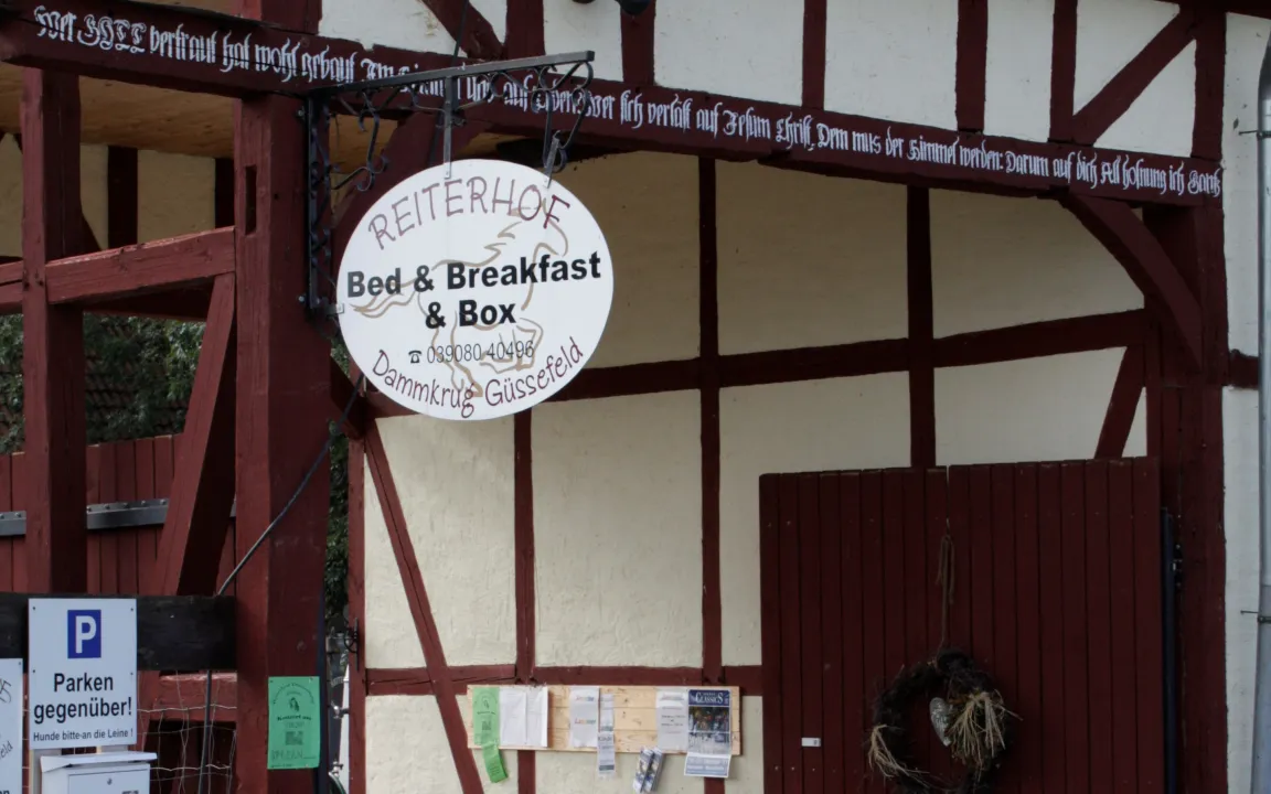 Zwischen Heuhotel und Hofcafé