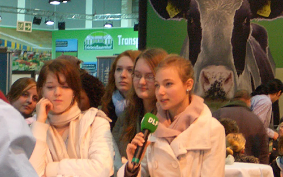 Berliner Schüler beim Hoftalk mit Landwirten und Pflanzenschutzexperten