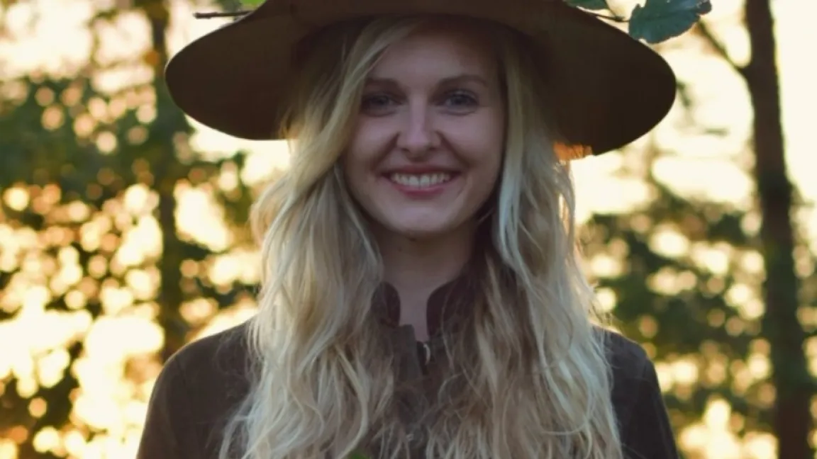 Deutsche Baumkönigin 2024: Johanna Hinnerichs. Foto: Johanna Hinnerichs/Baum des Jahres - Dr. Silvius Wodarz Stiftung