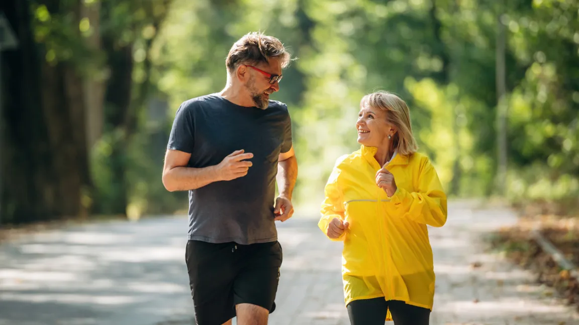 Neben der Ernährungsumstellung sind körperliches Training und Gewichtsreduktion die Säulen der Therapie einer Fettleber. Foto: iStock