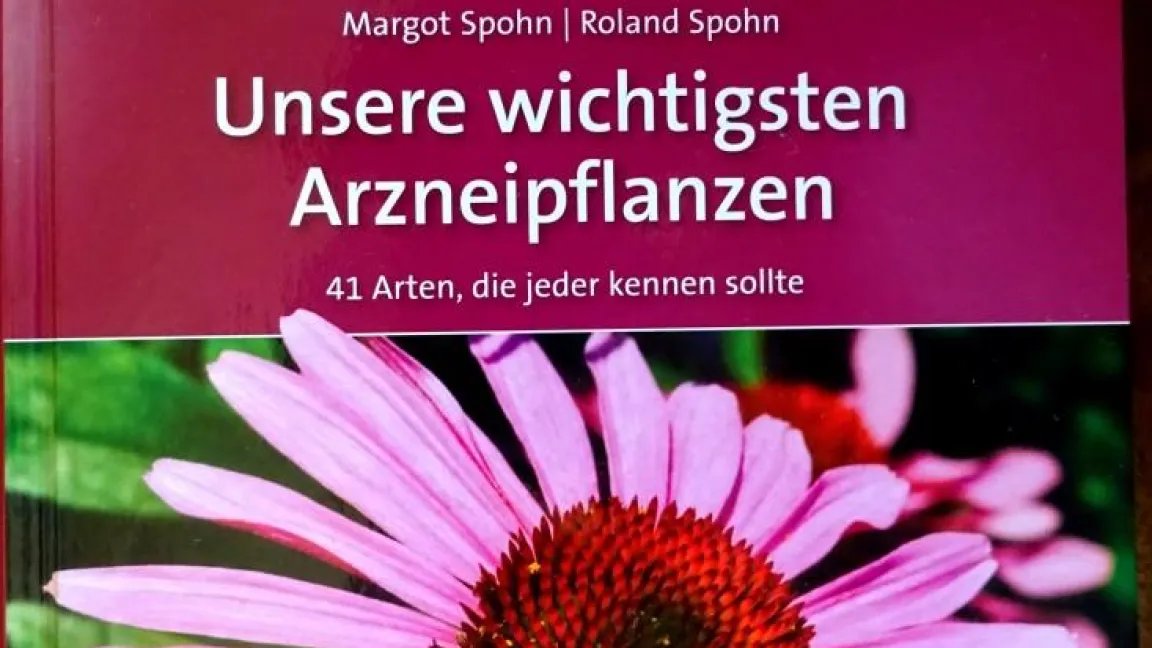 Buchcover: Unsere wichtigsten Arzneipflanzen. Foto: Klaus Margraf
