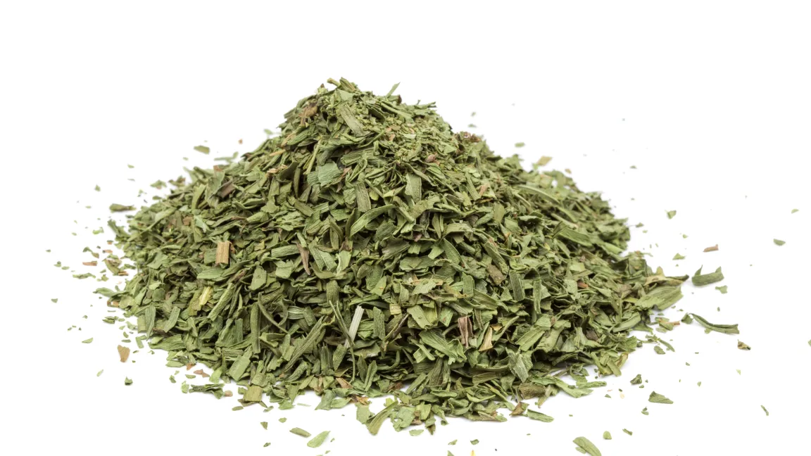 Die 20 bis 30 Zentimeter langen Triebe werden kurz nach der Blüte, wenn der Gehalt an würzigen ätherischen Ölen am höchsten ist, geerntet und zum großen Teil getrocknet, gereinigt und gerebelt. Foto: Istock