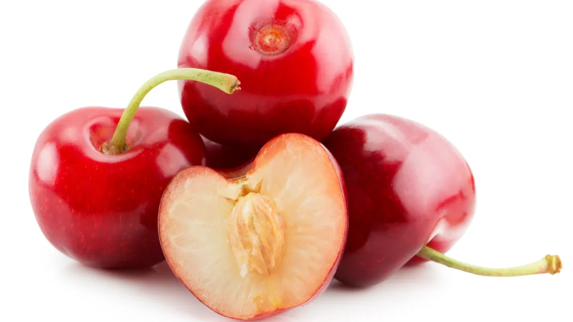 Glaskirschen haben helles, leicht glasiges Fruchtfleisch und einen nicht färbenden Saft. Foto: istock
