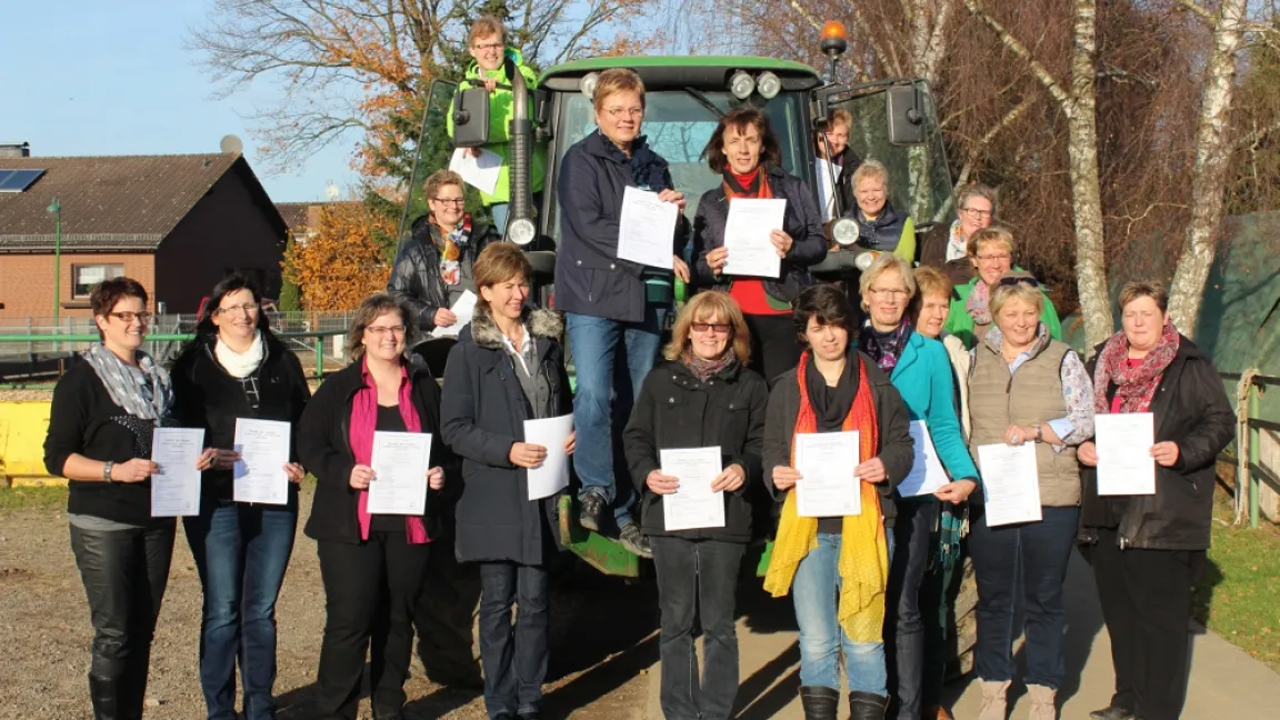 Bei Fortbildungen lernen die LandFrauen, Besucher selbstbewusst über ihre Höfe zu führen und damit auch das Image der Landwirtschaft zu verbessern. Foto: Niedersächsischer LandFrauenverband Hannover (NLV)