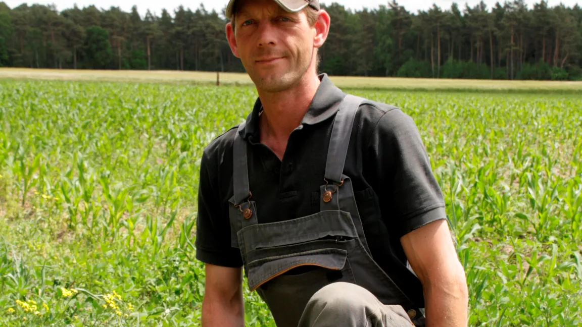 "Ich finde die Öffentlichkeitsaktion gut", sagt Landwirt Nino Meine aus Marklendorf. Foto: Angelika Sontheimer