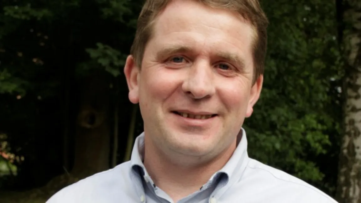 Für den Obst- und Beerenanbauer Georg Schemmel nimmt der Pflanzenschutz eine wichtige Stellung im Erdbeeranbau ein. Foto: Angelika Sontheimer