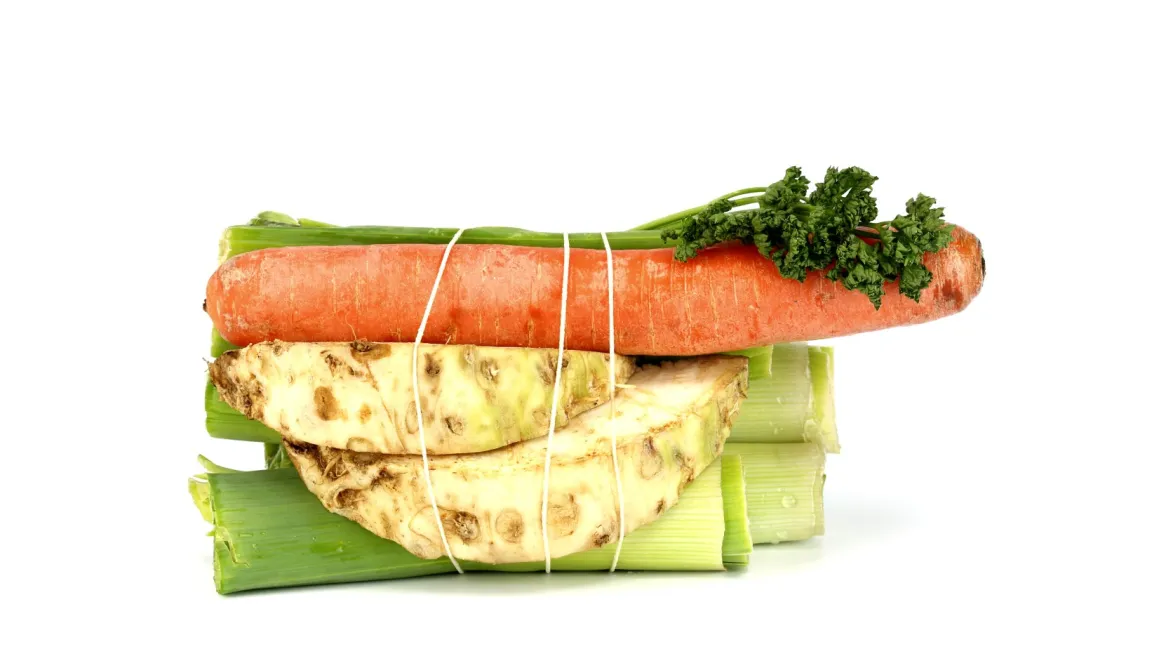 Im traditionellen Suppengrün ist immer auch ein Stück Sellerie enthalten. Foto. R. Wagner / Pixelio