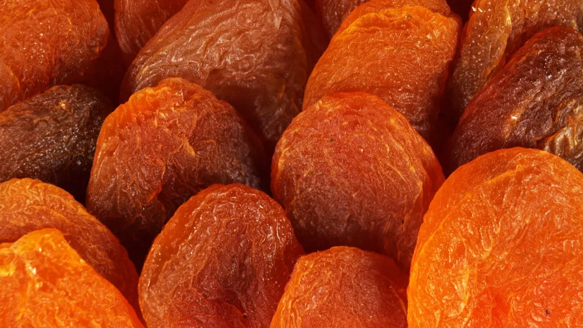 Ein Teil der Ernte wird zu Trockenfrüchten verarbeitet. Foto: Peter Smola / Pixelio