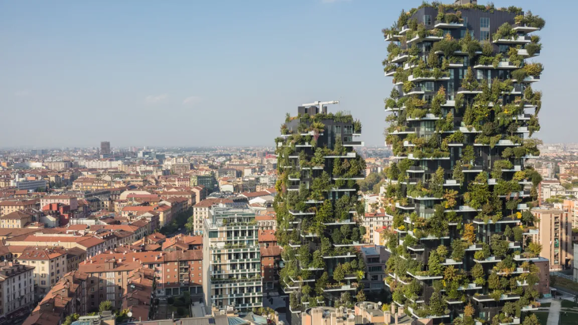 Konkrete Beispiele wie den Bosco Verticale von Architekt Stefano Boeri in Mailand gibt es schon. Foto: Shutterstock