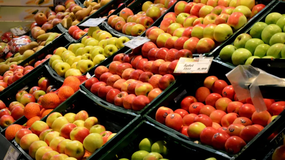 Der Lebensmitteleinzelhandel bietet die beliebtesten Sorten an. Foto: Matthias Wiedenau