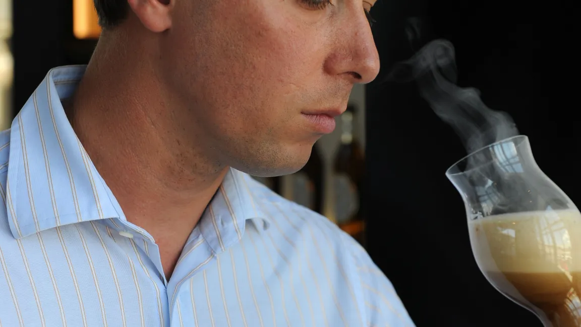 Bierverkostung. Das Image des Bieres liegt dem Sommelier am Herzen. Foto: Andreas Dick