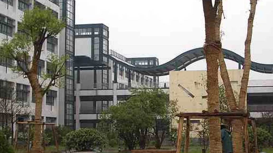 Blick in den neuen Campus der Zhejiang Universität, Hangzhou
	Quelle: Prof. Dr. W. Pestemer, BBA.