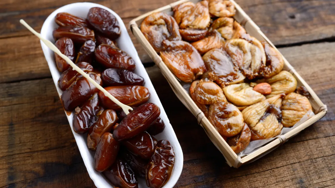 Getrocknete Datteln und Feigen ..... Foto: fotolia