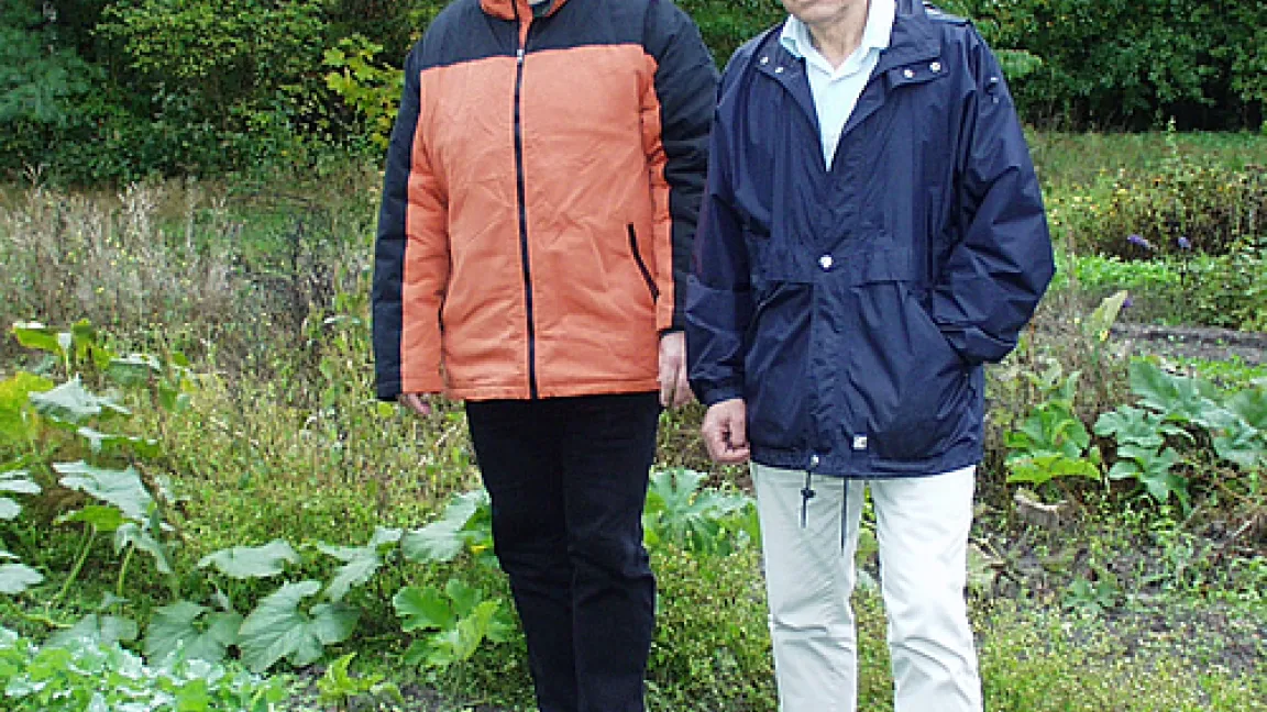 Dr. Bernhard Pallut (re.) vom Julius Kühn-Institut und sein Nachfolger Dr. Jürgen Schwarz.
Quelle: Schwarz