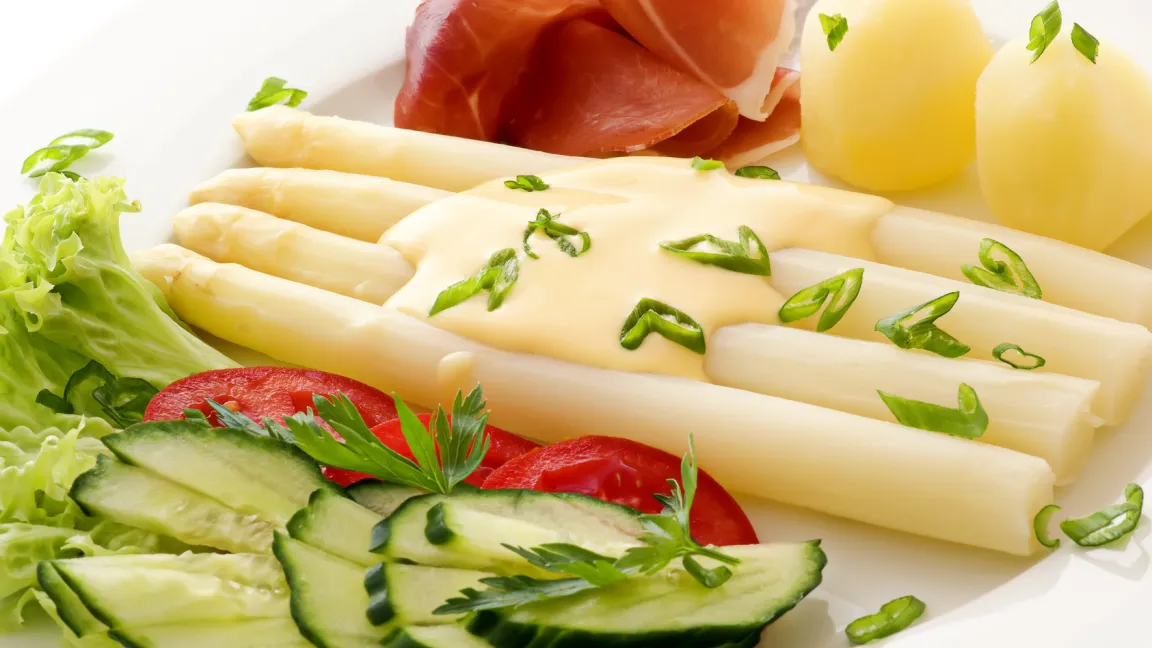 Der Klassiker zur Spargelzeit. Foto: Fotolia