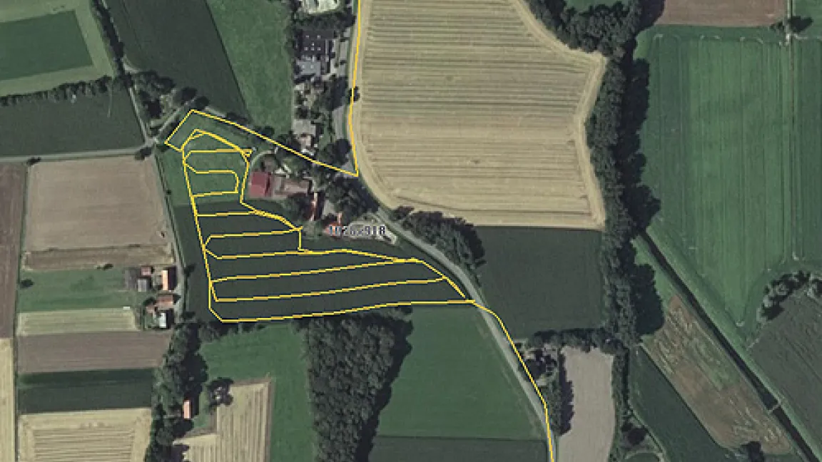 In Kombination mit einem GPS-Empfänger und geeignetem Kartenmaterial lassen sich Feldarbeiten wie z.B. die Fahrt mit einem Pflanzenschutzgerät grafisch darstellen und auswerten.
	Quelle: Land-Data Eurosoft