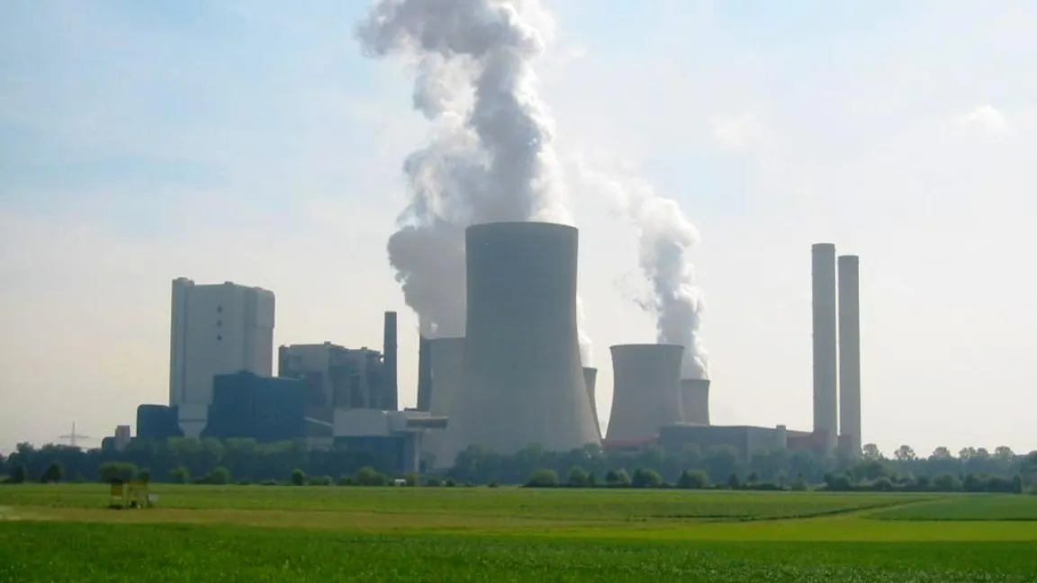 Die Verbrennung von fossilen Energieträgern lieferte lange Zeit genügend Schwefel für unsere Kulturpflanzen. Foto: Matthias Wiedenau