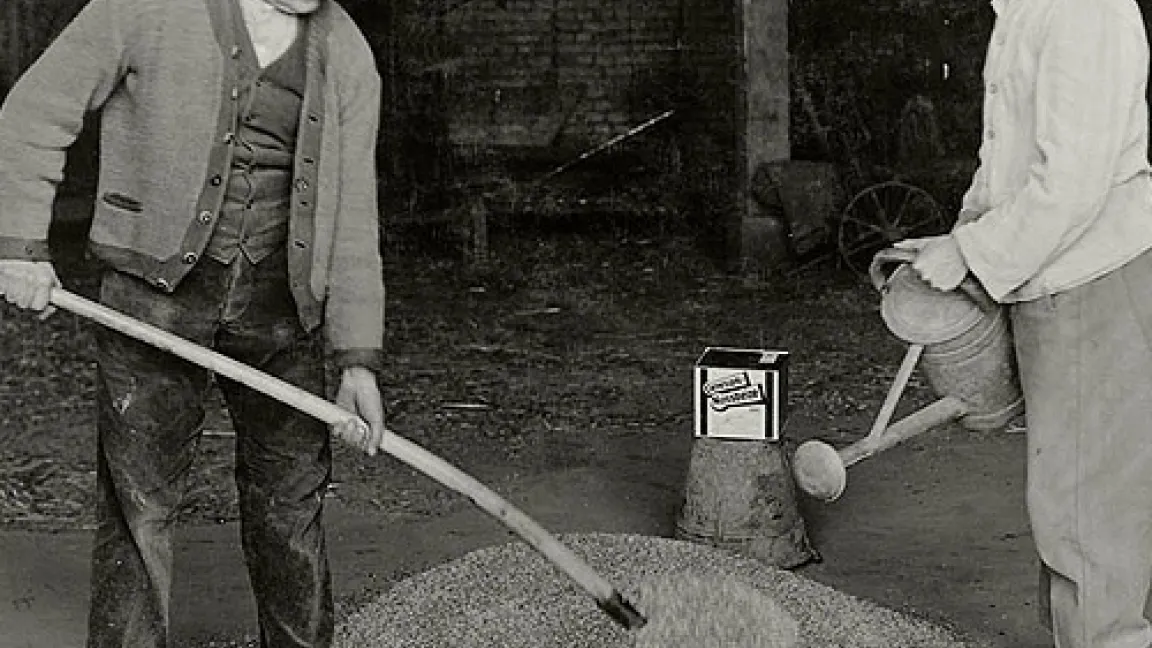 Mit einfachen Mitteln wurde früher der Samen gebeizt.
	Quelle: Bayer CropScience