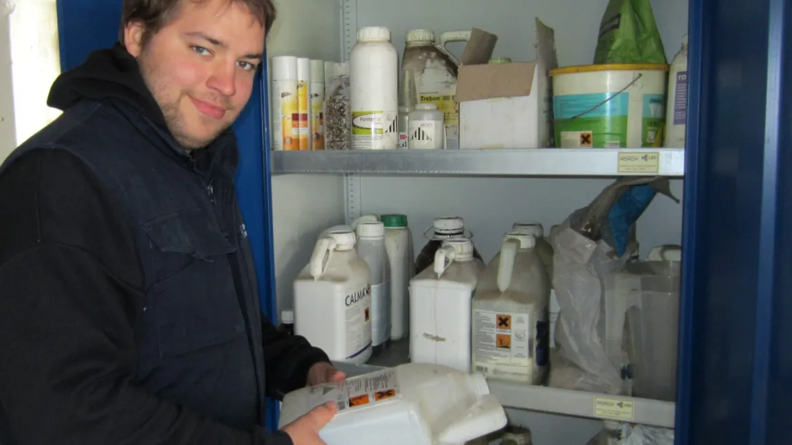 Momme Volquardsen wünscht sich neue leistungsstarke Pflanzenschutzmittel, um Resistenzen vorbeugen zu können. Foto: Matthias Wiedenau