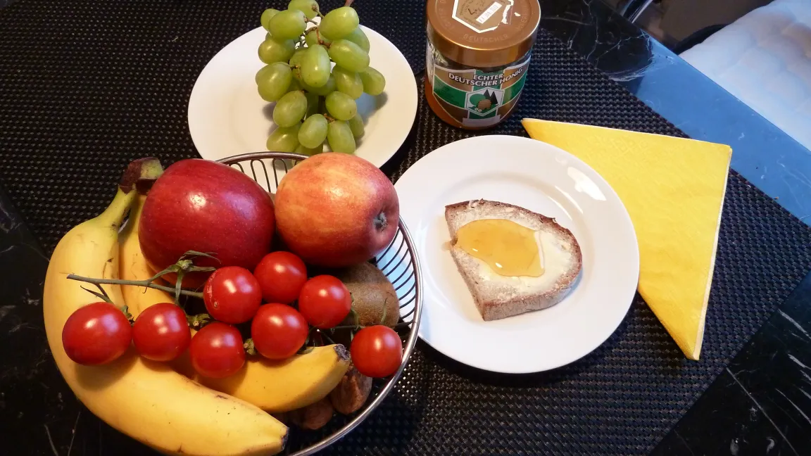 Honigsüß und gesund – Bienenhonig in Maßen genossen. Foto: IVA
