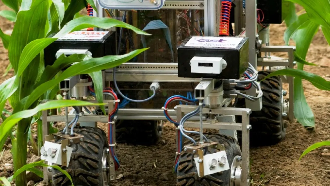 Am Anfang der Entwicklung des Obstbauroboters stand ein Prototyp in Spielzeuggröße. Foto: TU Dresden