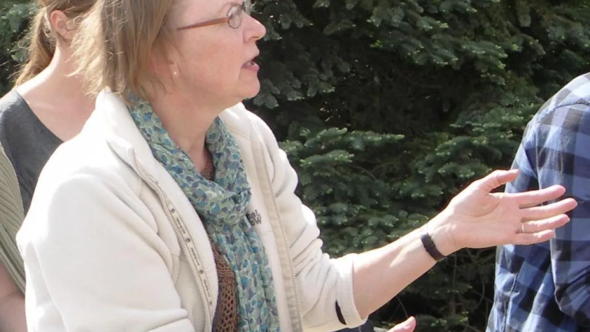 Die Informationsserie "Die Pflanzen schützen, den Menschen nützen" im Praxistest. Foto: IVA