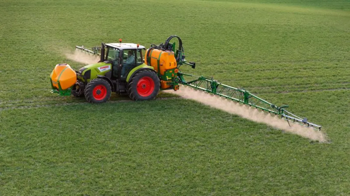 Ordnungsgemäß funktionierende Geräte verteilen die Spritzbrühe gleichmäßig und sind eine Bedingung für deren gute Wirkung.