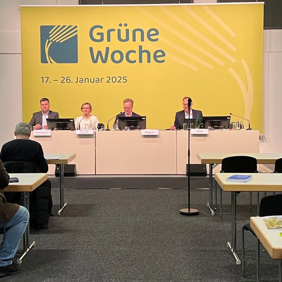 IVA: "Es ist 5 vor 12 - Landwirtschaft gehen die Pflanzenschutzmittel aus!"