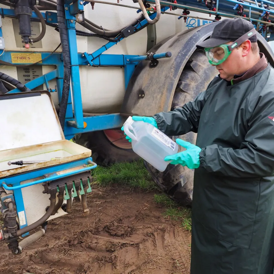 Sichere Anwendung von Pflanzenschutzmitteln