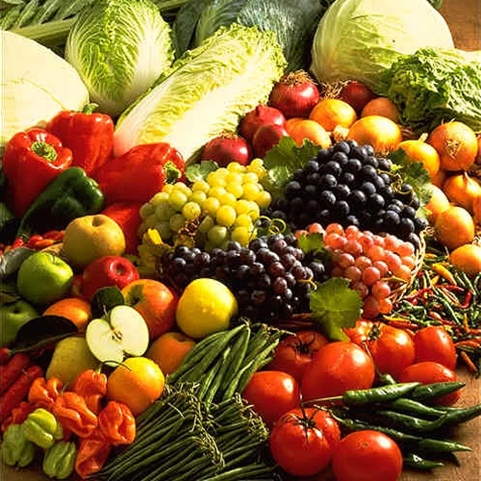 Gesund ernähren mit reichlich Obst und Gemüse