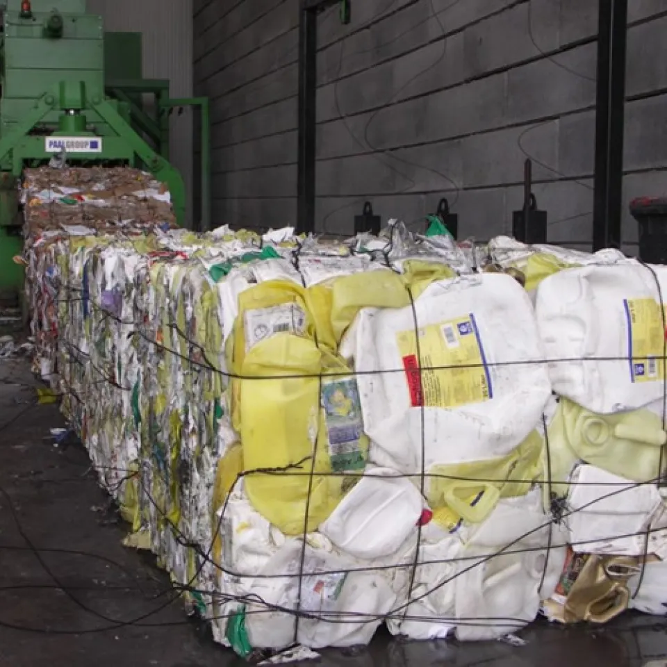 Von wegen „ab in die Tonne“ – PAMIRA entsorgt leere Pflanzenschutz-Kanister