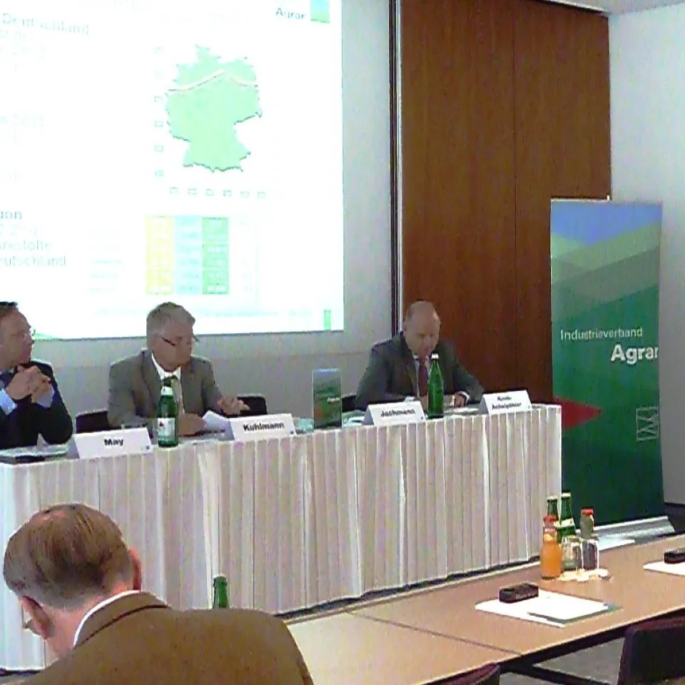 Jahrespressekonferenz 2011 / Nachfrage in der Agrochemie zieht wieder an
